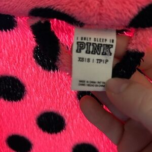Victoria's Secret PINK Hot Pink and Black Polka Dot Plush Robe